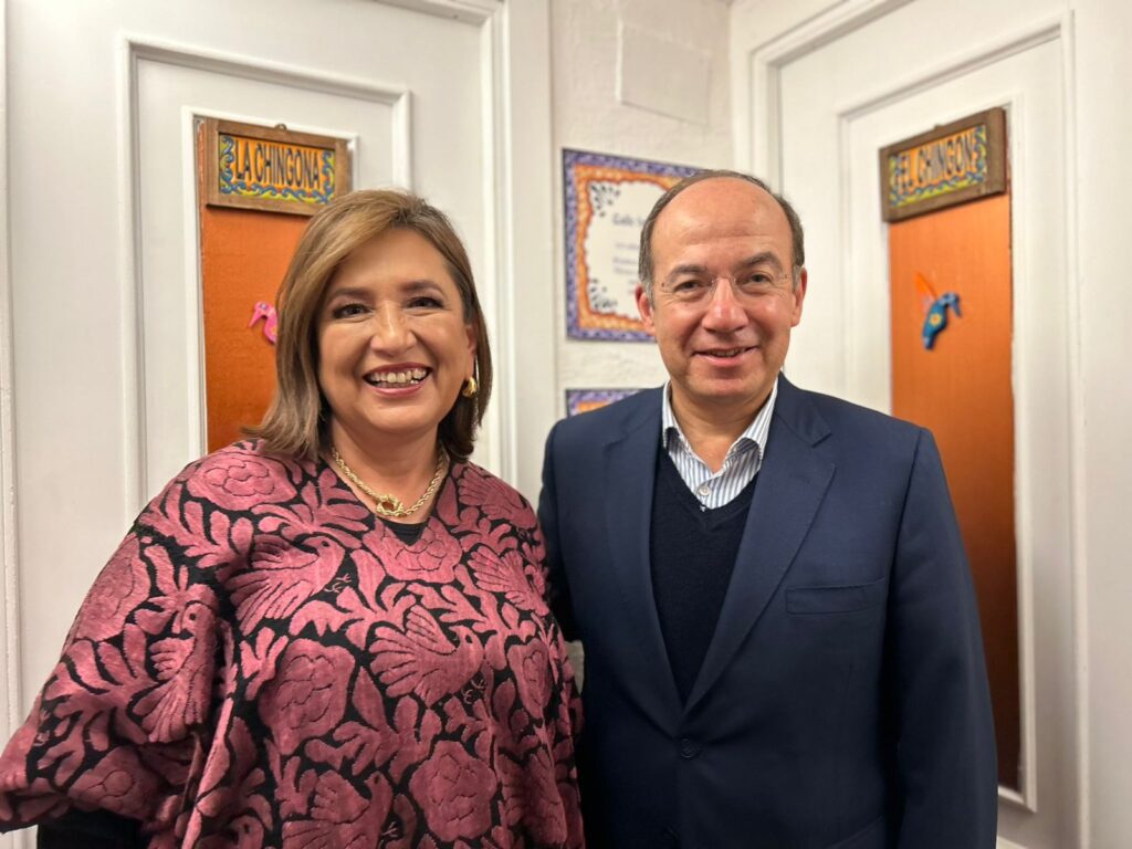 Xóchitl Gálvez con Felipe Calderón