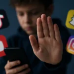 Reino Unido prohíbe acceso a redes sociales a menores de 16 años