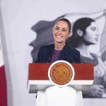 Anuncia Sheinbaum iniciativa para impedir que gobernadores o presidentes tengan doble nacionalidad 