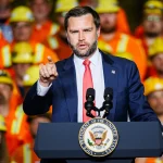 Así es como el vicepresidente JD Vance hace campaña para los republicanos rumbo a las parlamentarias de noviembre