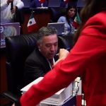 Oficializan salida Inzunza de bancada de Morena y senadora lo confronta con expedientes de violencia en Sinaloa 